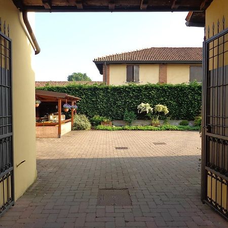Il Sole Del Borgo Bed and Breakfast Binasco Exterior foto