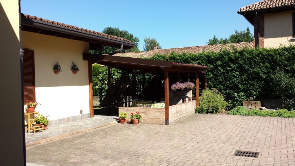 Il Sole Del Borgo Bed and Breakfast Binasco Exterior foto